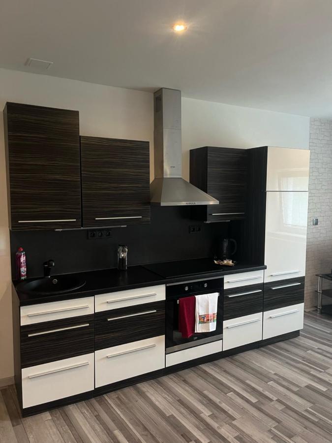 Apartman V Rodinnem Dome Jaromer Ngoại thất bức ảnh