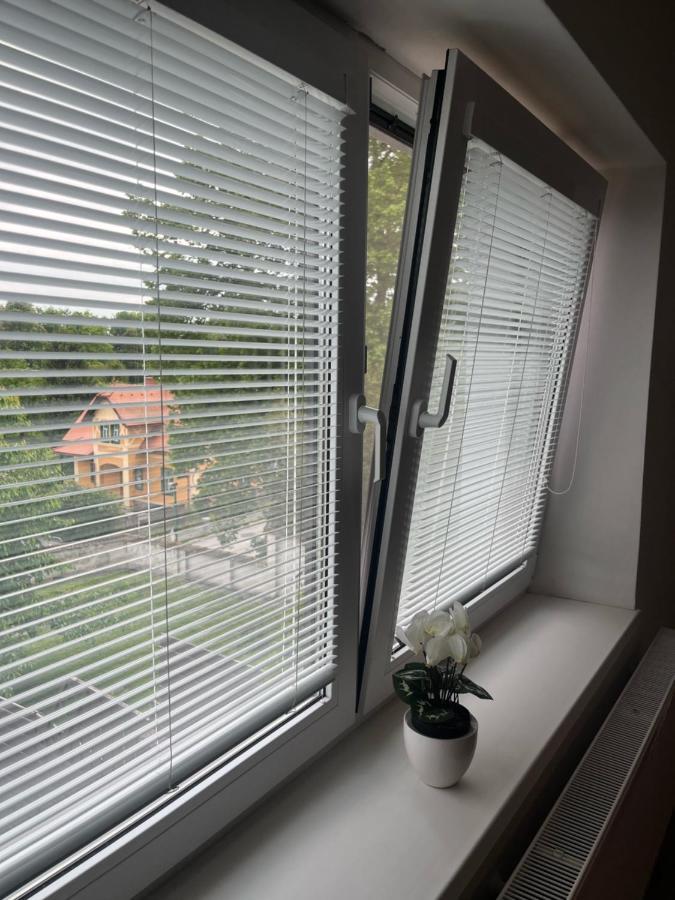 Apartman V Rodinnem Dome Jaromer Ngoại thất bức ảnh