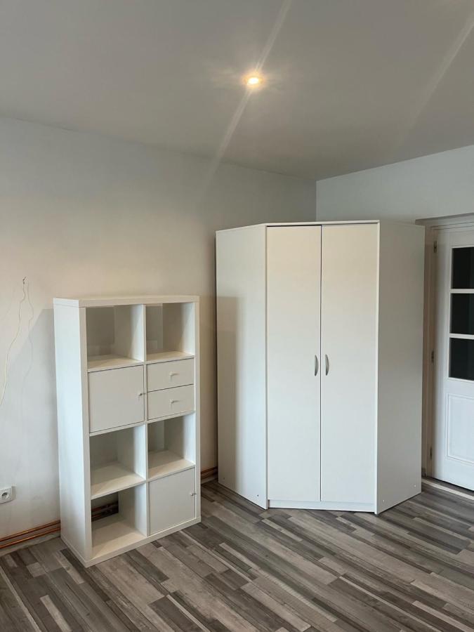 Apartman V Rodinnem Dome Jaromer Ngoại thất bức ảnh
